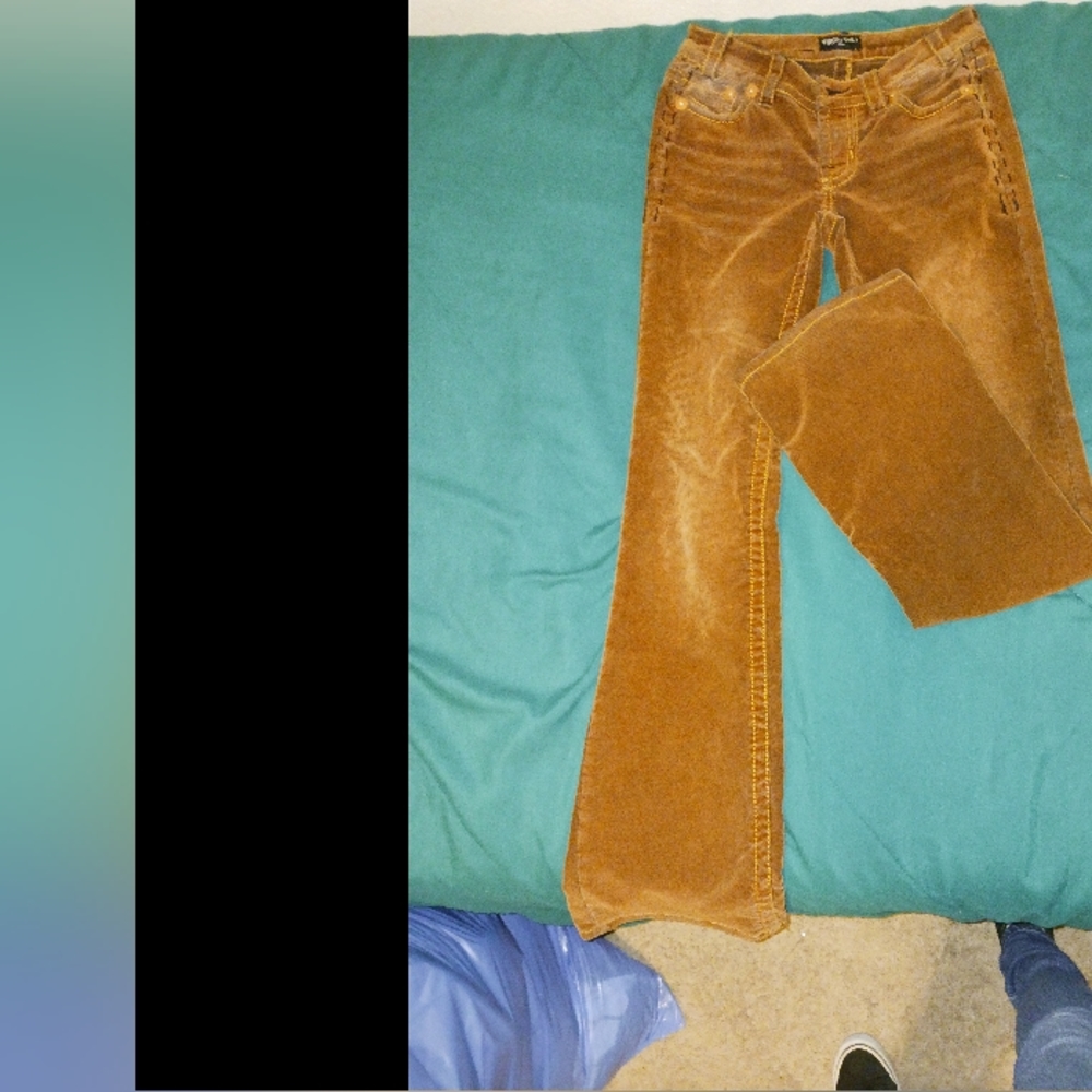 Virgin only flare corderoy pants